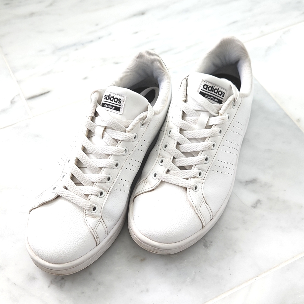 Sz8.5 Adidas cloudfoam sneakers